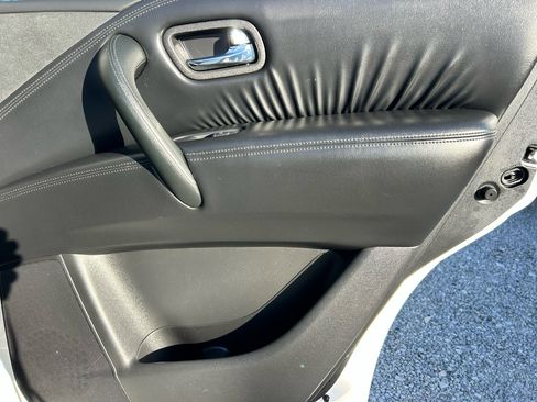 Used 2021 Nissan Armada SV image 13