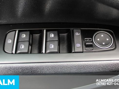 Used 2025 Kia Soul LX w/ LX Technology Package FWD image 37