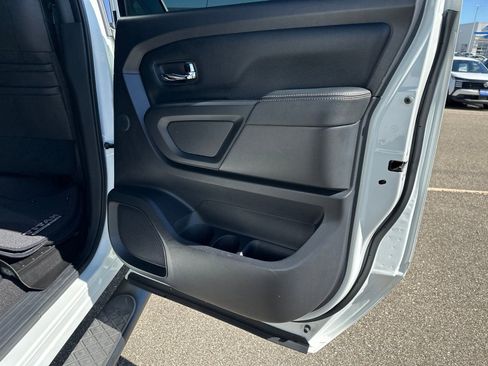 Used 2018 Nissan Titan SL w/ Midnight Edition AWD/4WD image 37