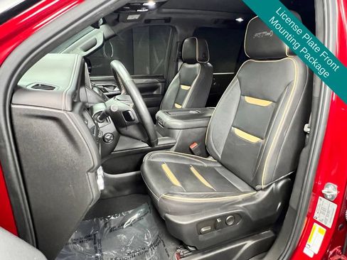 Used 2023 GMC Yukon AT4 w/ AT4 Premium Package AWD/4WD image 7