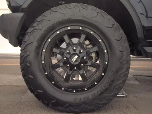 Used 2021 Ford Bronco 4-Door AWD/4WD image 17