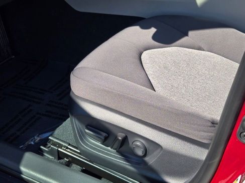 Used 2022 Toyota Camry LE image 20