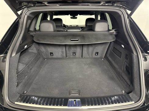 Certified 2024 Porsche Cayenne AWD/4WD image 21
