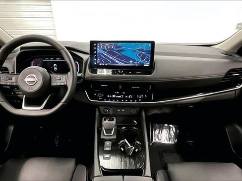 Used 2024 Nissan Rogue SL w/ SL Premium Package image 14