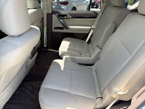 Used 2017 Lexus GX 460 Premium AWD/4WD image 35