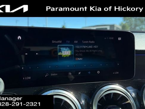 Used 2022 Mercedes-Benz GLB 250 4MATIC image 8