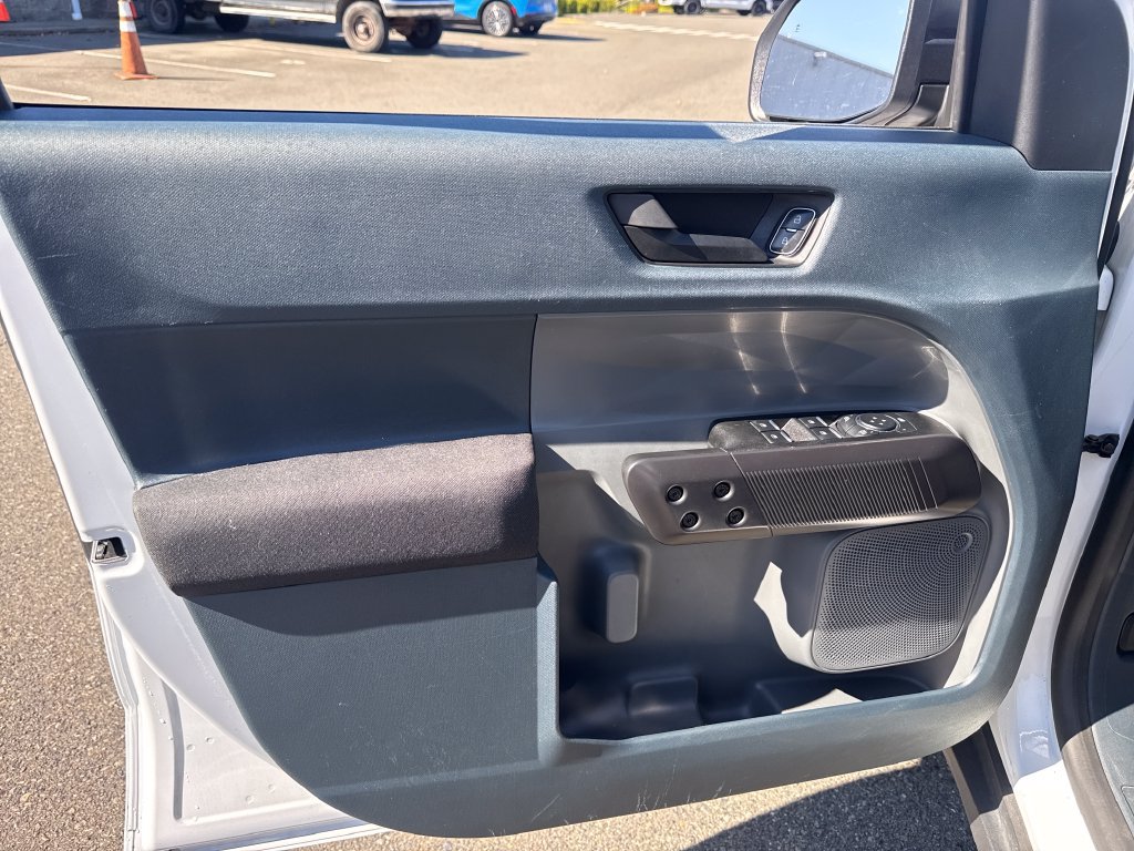 Used 2024 Ford Maverick XL FWD image 6