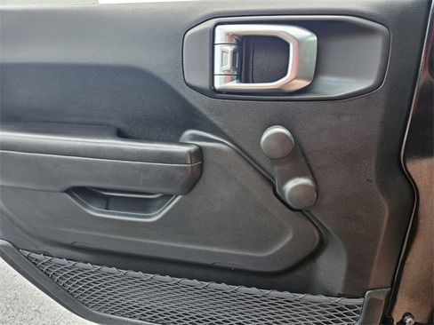 Used 2019 Jeep Wrangler Unlimited Sport image 31