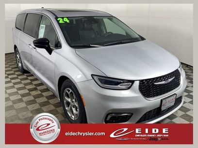 Used 2024 Chrysler Pacifica Limited