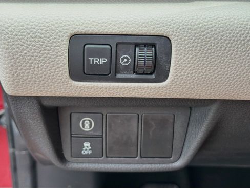 Used 2018 Honda Accord LX image 19