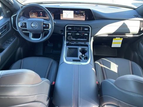 New 2025 Nissan Armada SL image 27