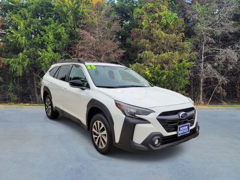 Certified 2025 Subaru Outback Premium AWD/4WD image 16