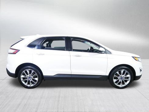 Used 2017 Ford Edge Titanium w/ Equipment Group 301A AWD/4WD image 8
