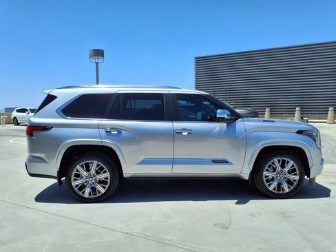 Used 2026 Toyota Sequoia Capstone AWD/4WD image 7
