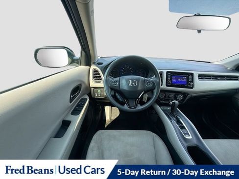 Used 2017 Honda HR-V LX image 25