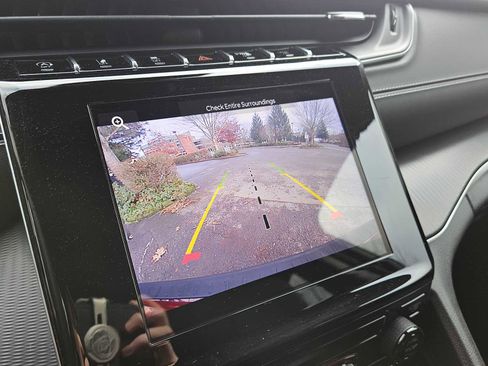 Used 2023 Jeep Grand Cherokee L Laredo image 28