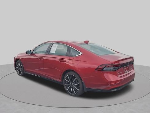 Used 2024 Honda Accord Touring image 6