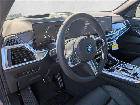 New 2026 BMW X5 xDrive40i w/ M Sport Package AWD/4WD image 3