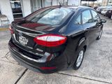 Used 2015 Ford Fiesta SE image 4