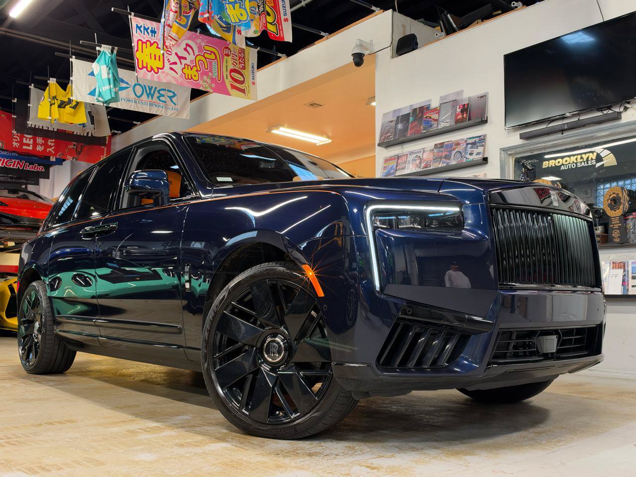 Used 2025 Rolls-Royce Cullinan AWD/4WD image 1