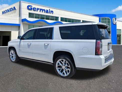 Used 2020 GMC Yukon XL Denali w/ Denali Premium Package AWD/4WD image 7
