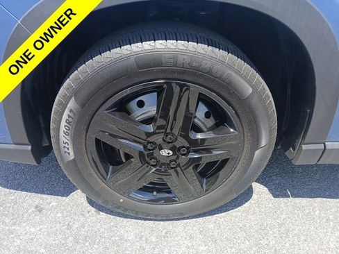Used 2022 Subaru Forester AWD/4WD image 2