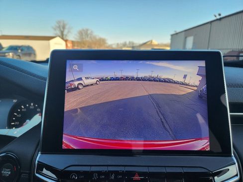 Used 2022 Jeep Compass Limited image 22