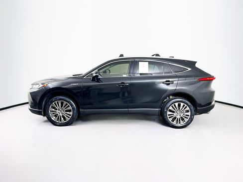 Used 2021 Toyota Venza XLE w/ Softex Package AWD/4WD image 4