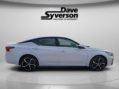 New 2025 Nissan Altima 2.5 SR w/ SR Premium Package image 4