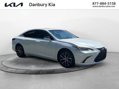 Used 2023 Lexus ES 250 w/ Premium Package image 1