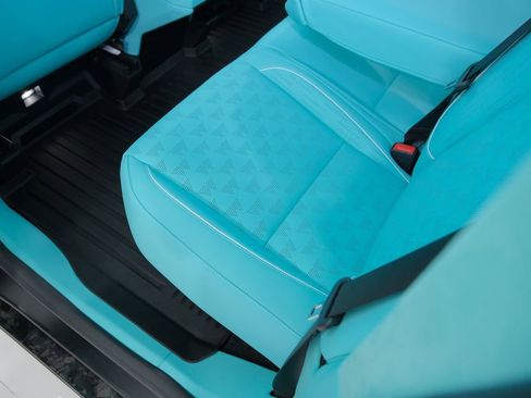 Used 2025 Tesla Cybertruck AWD Crew Cab image 33