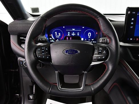 Used 2025 Ford Explorer ST-Line image 17