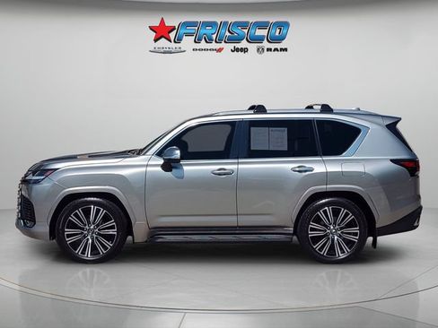 Used 2024 Lexus LX 600 4WD w/ Luxury Package image 4