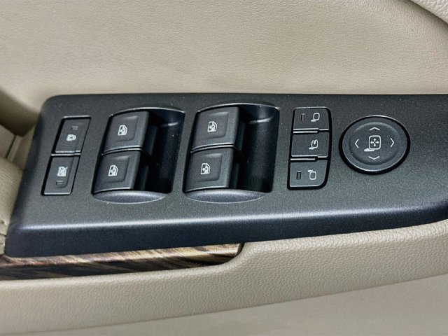 Used 2018 GMC Yukon SLT w/ Open Road Package AWD/4WD image 22