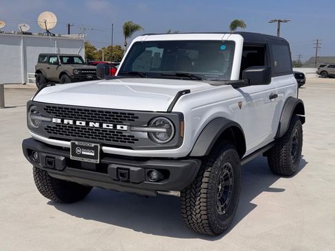 New 2026 Ford Bronco Badlands w/ Sasquatch Package image 7