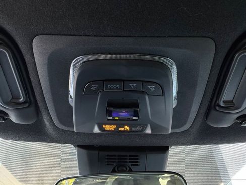 Used 2025 Toyota Corolla SE FWD image 16