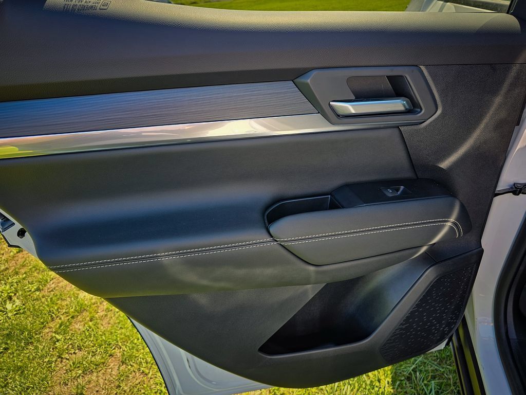 New 2027 GMC Terrain Elevation w/ Elevation Premium Package AWD/4WD image 30