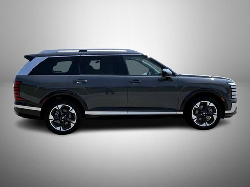 Certified 2026 Hyundai Palisade Limited AWD/4WD image 4