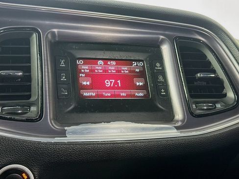 Used 2016 Dodge Challenger SXT RWD image 14