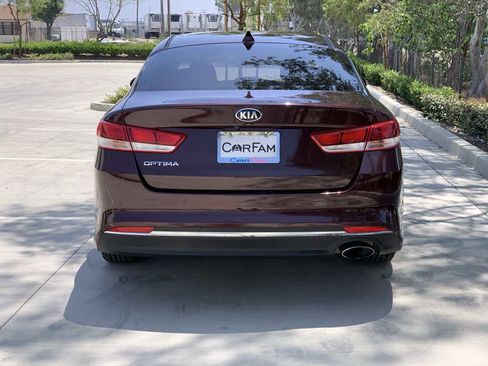 Used 2018 Kia Optima LX w/ 17" Alloy Wheels Package image 5