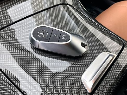 Certified 2024 Mercedes-Benz CLE 450 4MATIC Cabriolet image 10