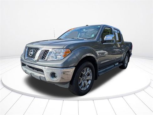 Used 2019 Nissan Frontier SL image 8