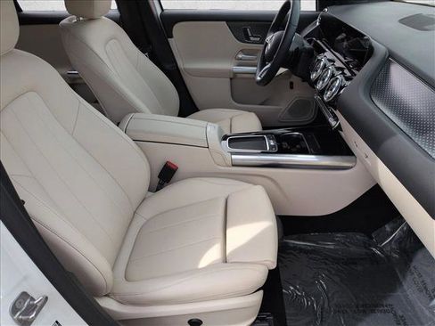 Used 2025 Mercedes-Benz GLA 250 image 21