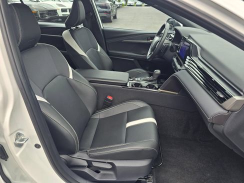 Used 2025 Toyota Camry SE FWD image 25