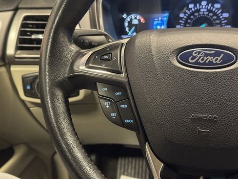 Used 2020 Ford Fusion SEL image 17