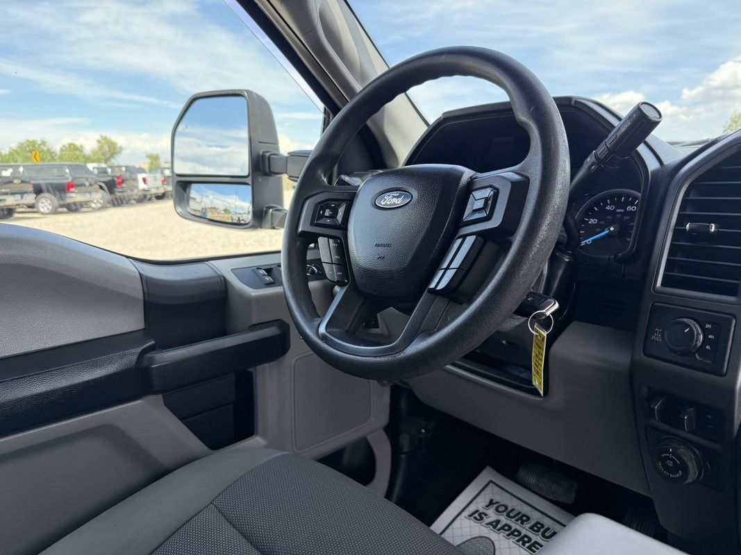 Used 2020 Ford F250 XL w/ STX Appearance Package AWD/4WD image 16