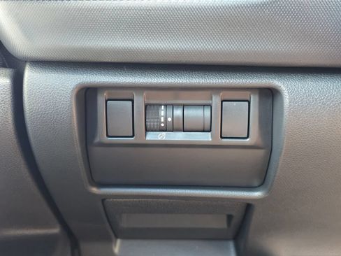 Certified 2025 Subaru Forester Premium AWD/4WD image 18