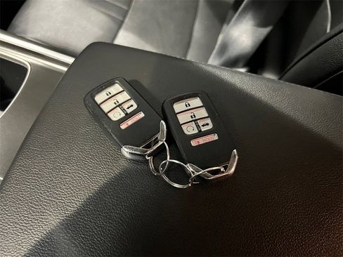 Used 2020 Honda Accord Touring image 41