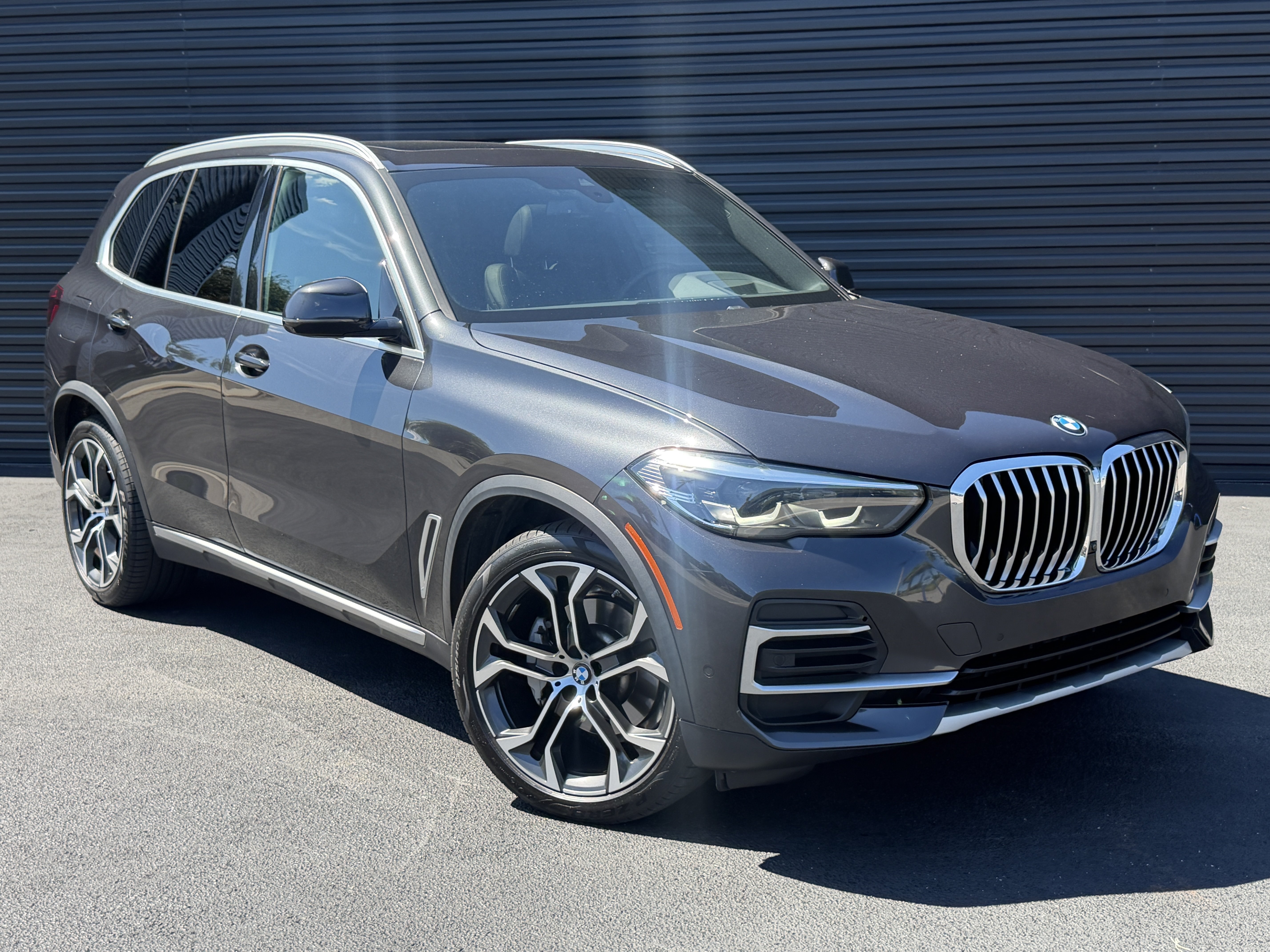 Used 2023 BMW X5 xDrive40i w/ Premium Package AWD/4WD image 7