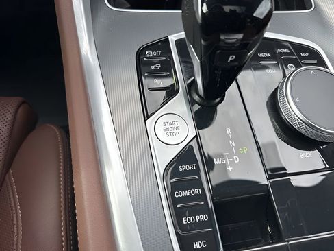 Used 2023 BMW X6 xDrive40i w/ M Sport Package image 24